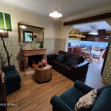 Casa Do Vale - Douro, De Campo Com Piscina Privada, 4 Quartos De Casal 펜션 *